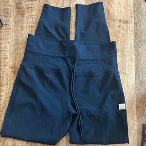 Vuori women’s Navy Leggings